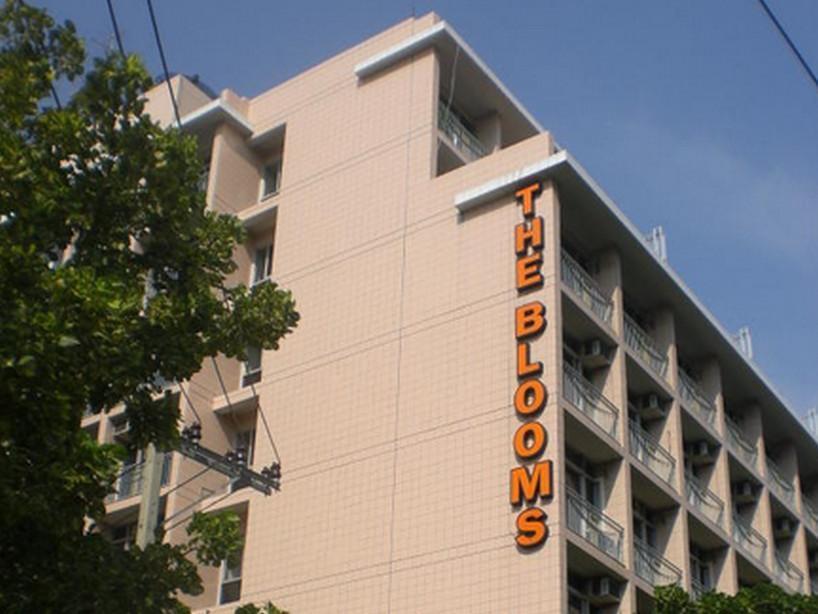 The Blooms Residence Bangkok Exteriör bild
